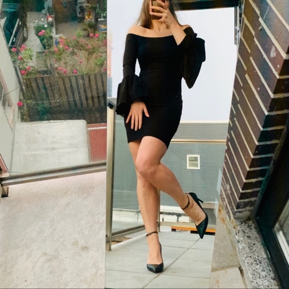 Gianni Bini Off Cold Shoulders Bell Sleeves Dress - Picture 9 of 16